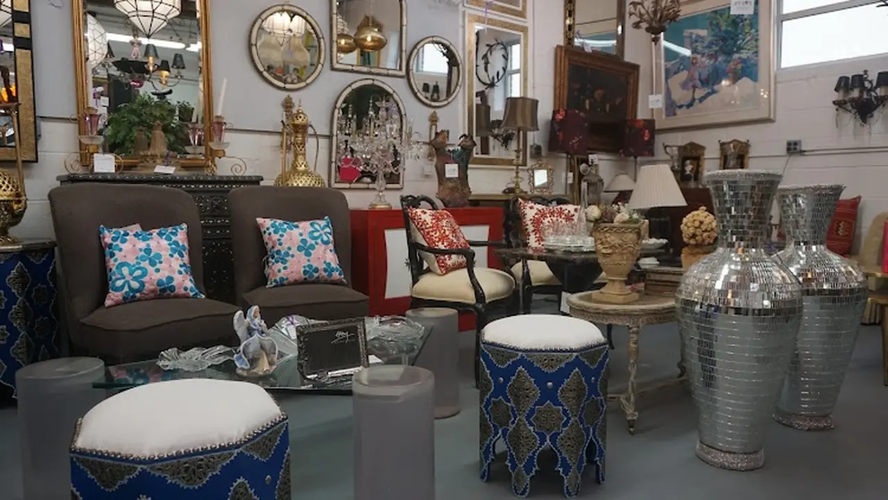 Consignment store in Plainview, New York: 1st Source Consignment