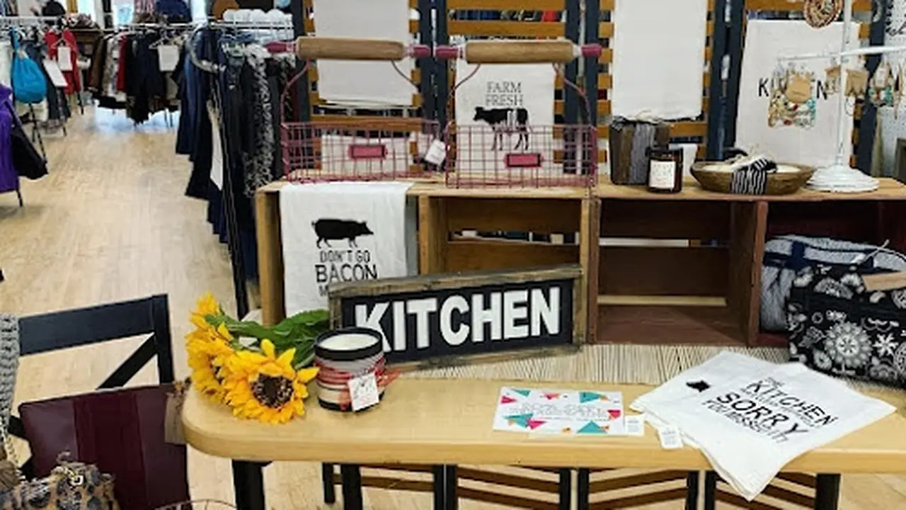 Consignment store in Morris, Minnesota: 2nd Chance Consignment & Resale Boutique