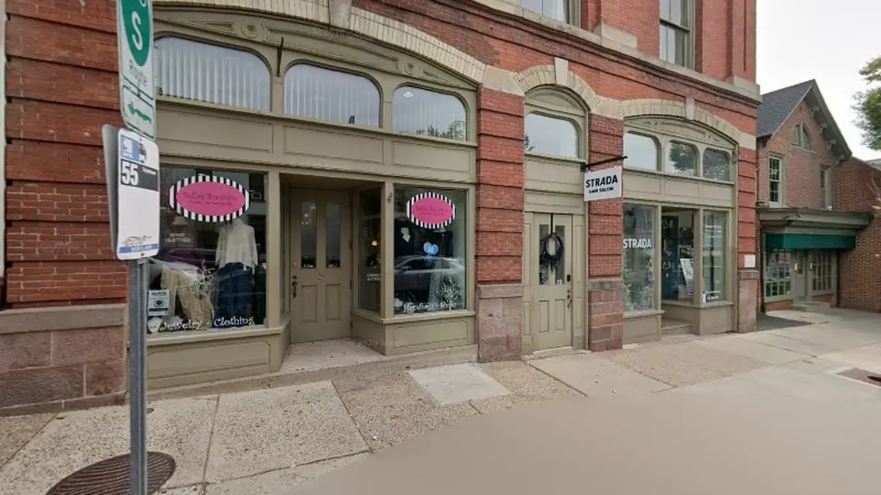 Consignment store in Doylestown, Pennsylvania: 2nd Story Consignment & Estate Sales