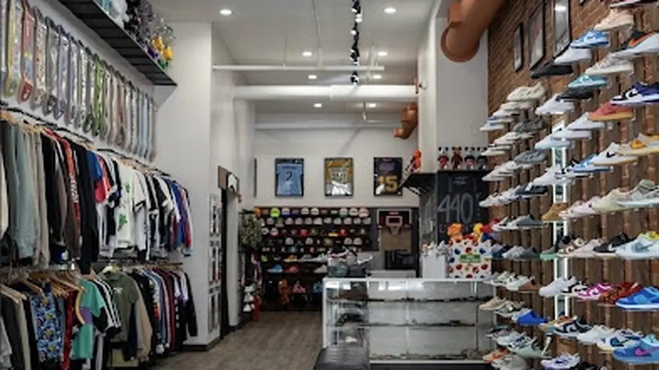 Consignment store in Cleveland, Ohio: 440 Kicks