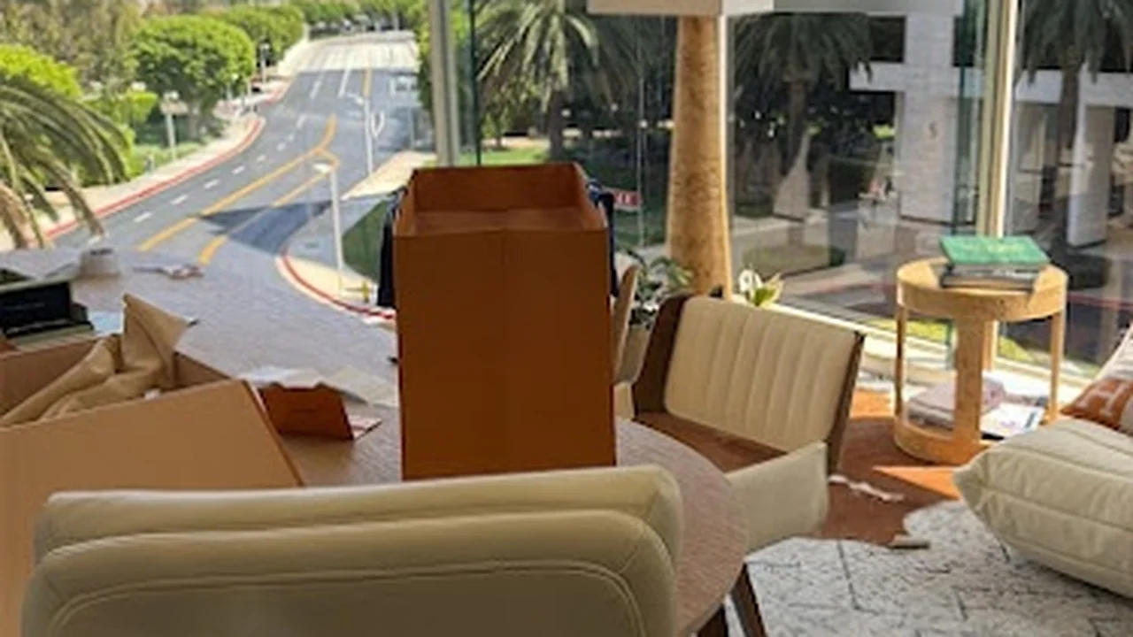 Consignment store in Irvine, California: 959 Deluxe(Appointment ONLY)