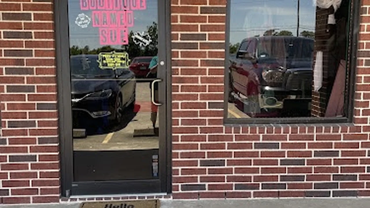 Consignment store in Baytown, Texas: A Boutique Named Sue & Consignment Shop