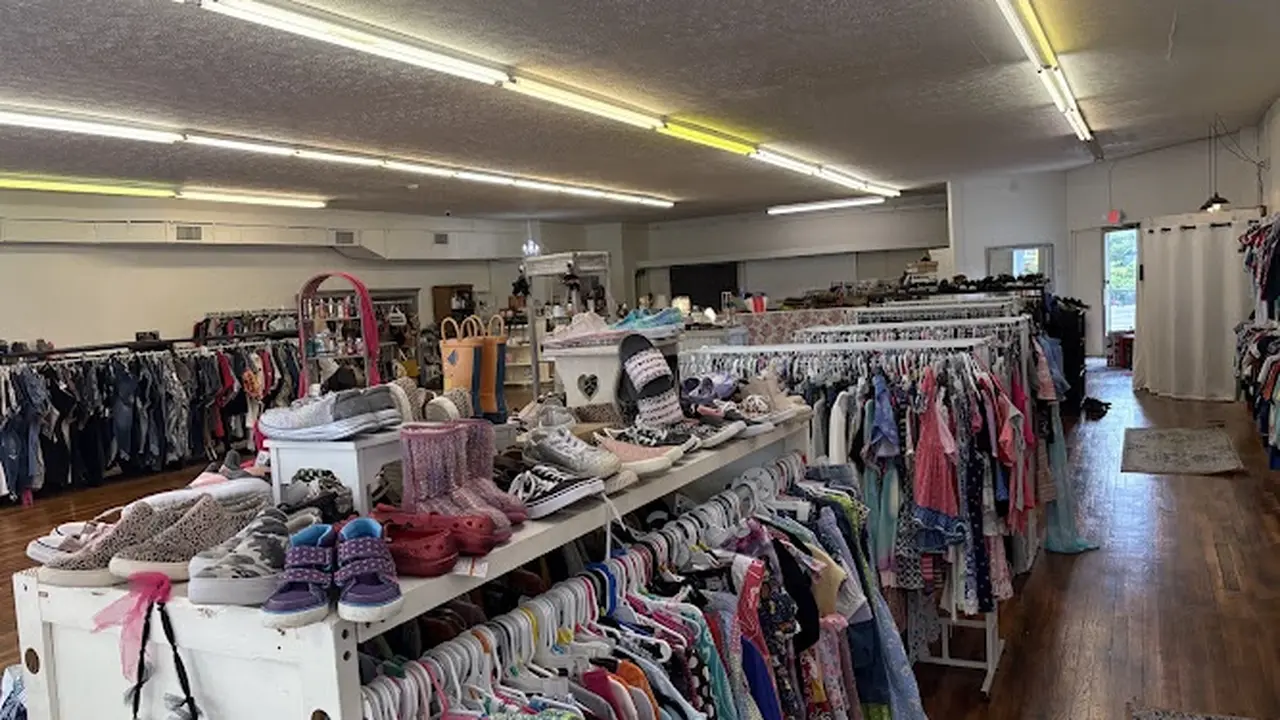 Consignment store in Wetumpka, Alabama: A Dash of Fashion Wetumpka
