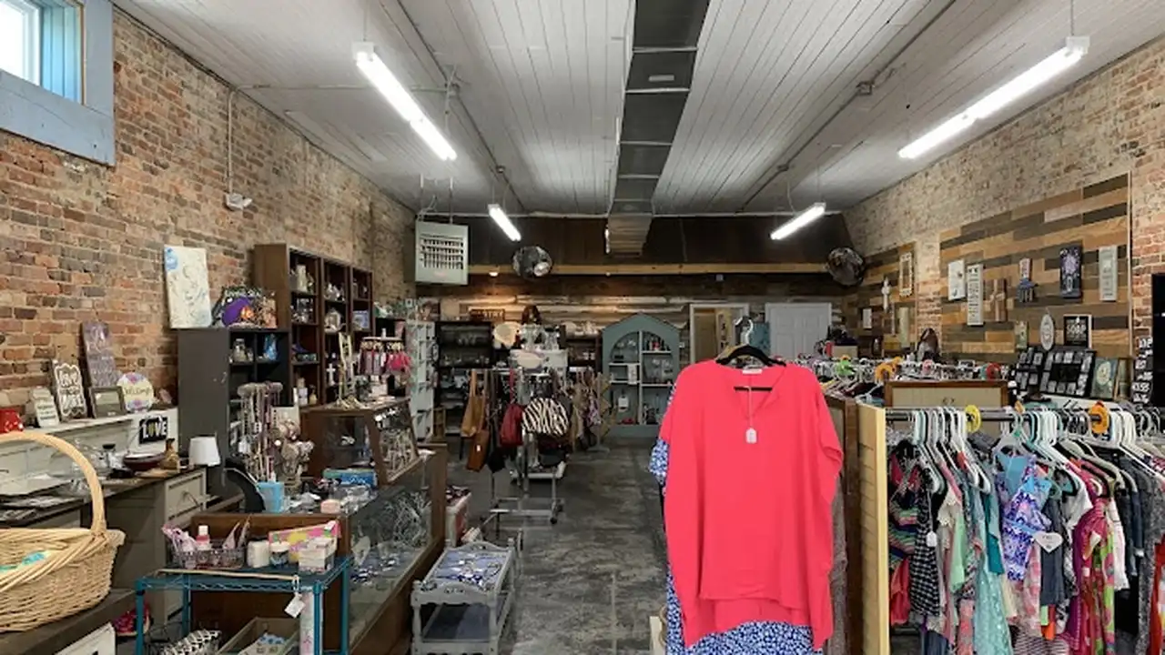Consignment store in Coats, North Carolina: Abby and Bella's Thrift and Consignment