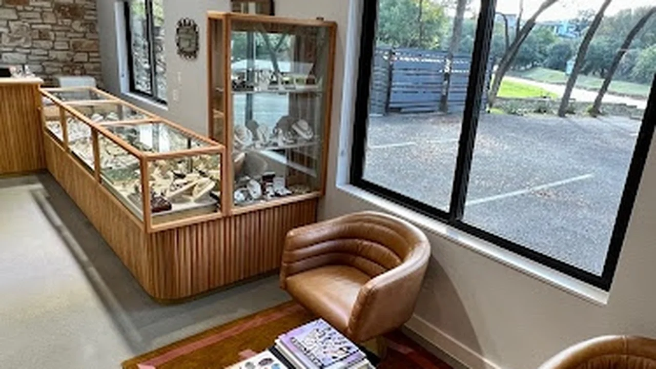 Consignment store in Austin, Texas: Abercrombie Jewelry