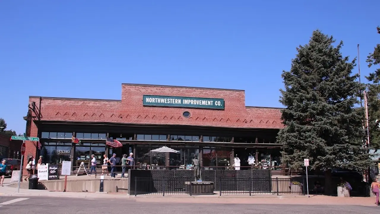 Consignment store in Roslyn, Washington: Abourezk & Co.