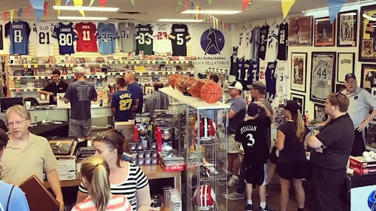 Consignment store in Greenfield, Wisconsin: AJ Collectables