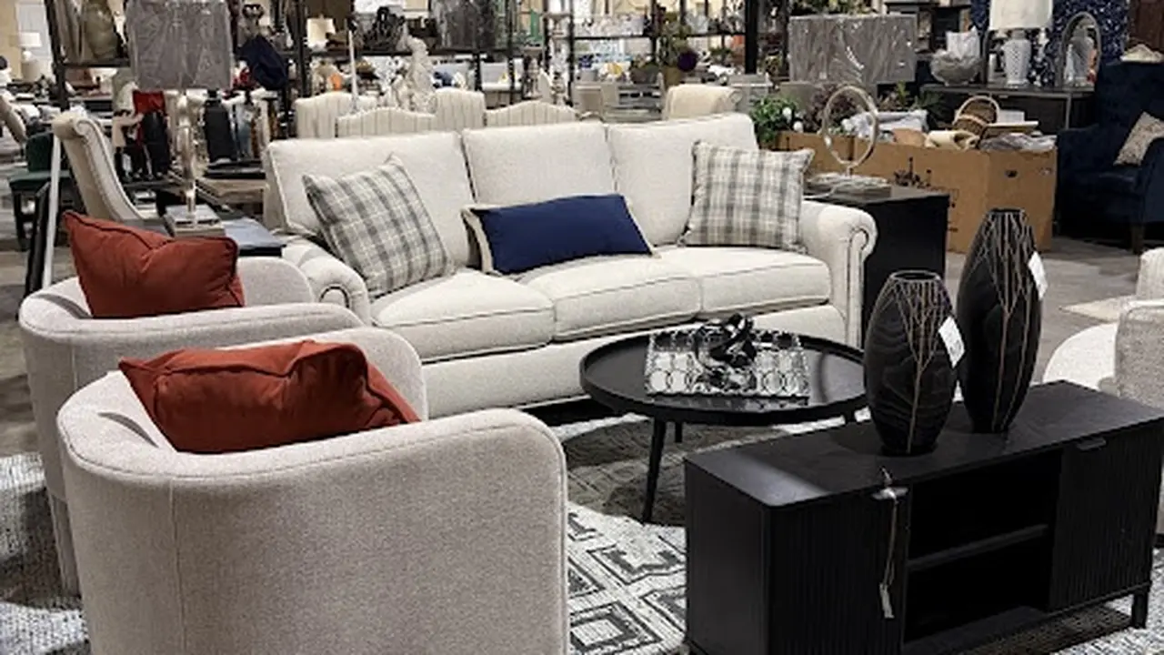 Consignment store in Houston, Texas: Alabama Furniture