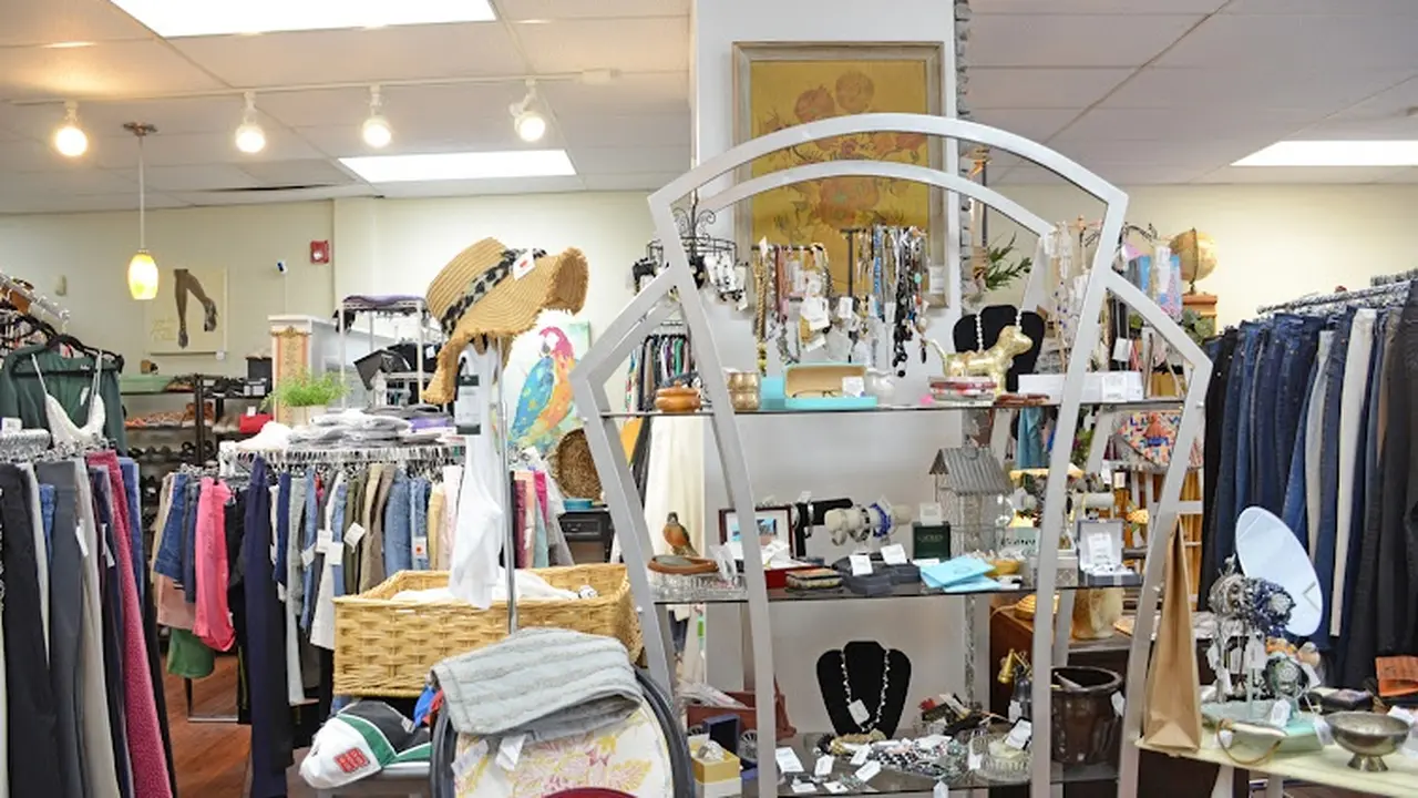 Consignment store in Hooksett, New Hampshire: All Seasons Resale Shop