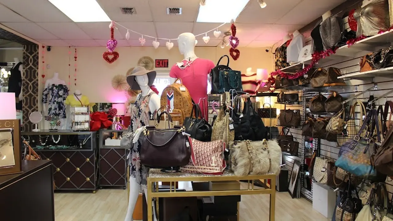 Consignment store in McAllen, Texas: All Your Bliss