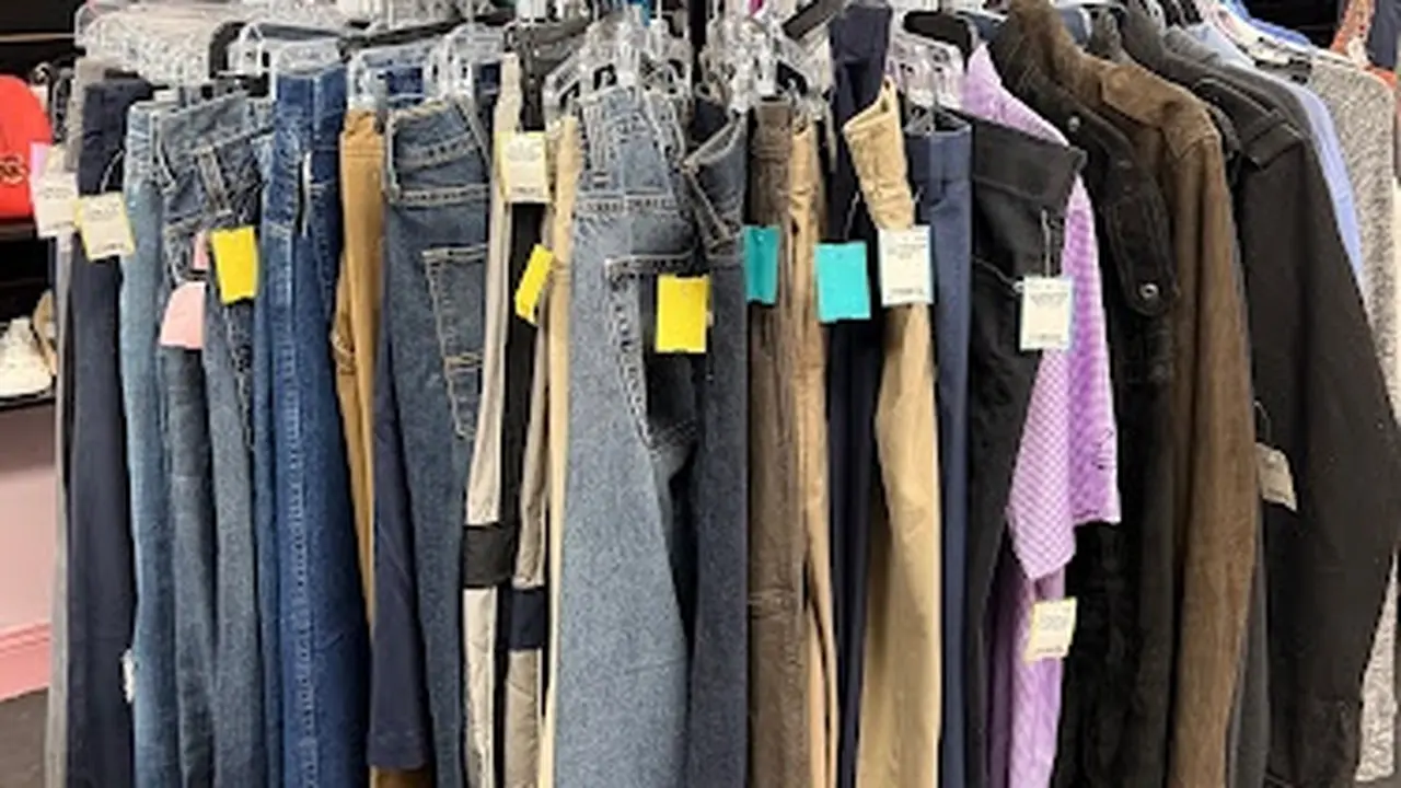 Consignment store in Fleming Island, Florida: Ally's Closet Consignment