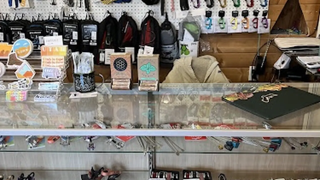 Consignment store in La Verkin, Utah: Amazing Adventures Gear Shop