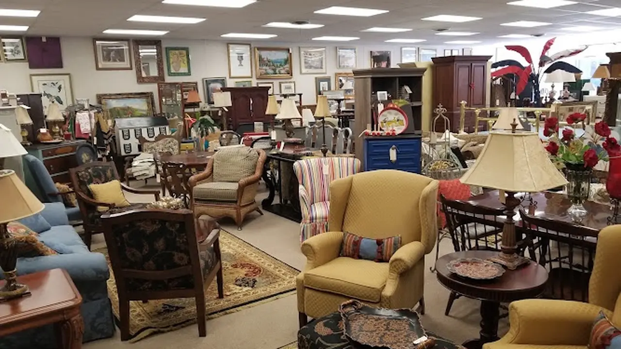 Consignment store in Decatur, Alabama: Anderson Office Interiors/ Anderson Home Consignments
