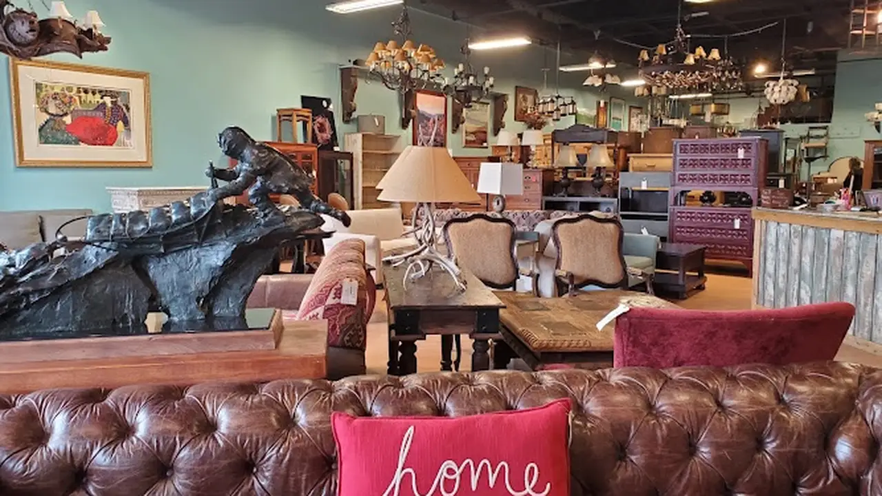 Consignment store in Steamboat Springs, Colorado: Annie's Home Consignments