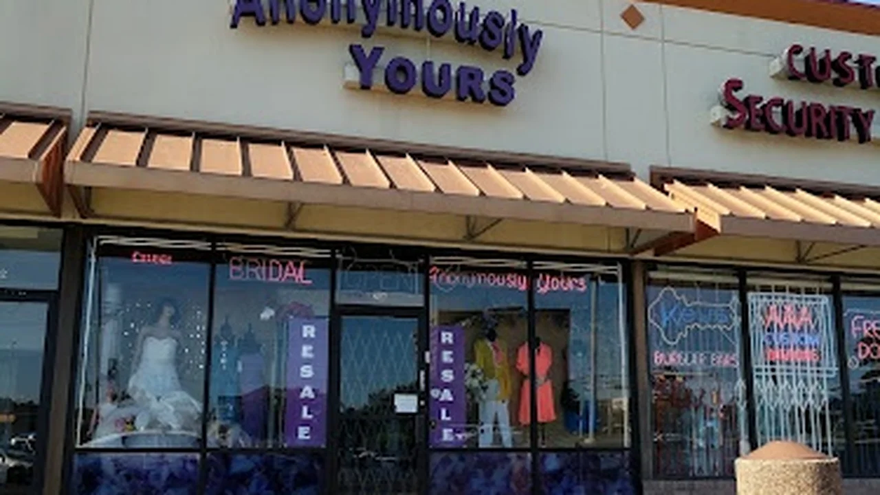 Consignment store in Dallas, Texas: Anonymously Yours