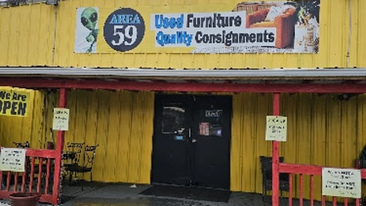 Consignment store in Foley, Alabama: Area 59 Used Furniture