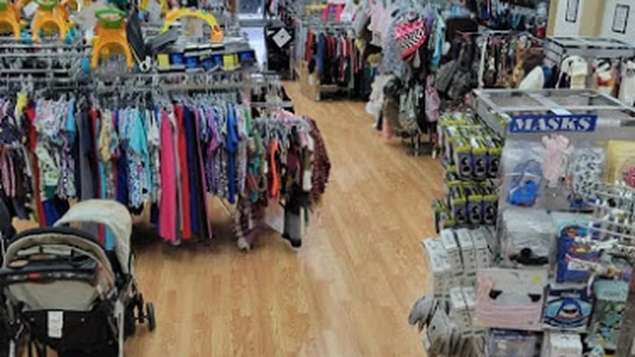 Consignment store in Jasper, Indiana: Arias Upscale Resale