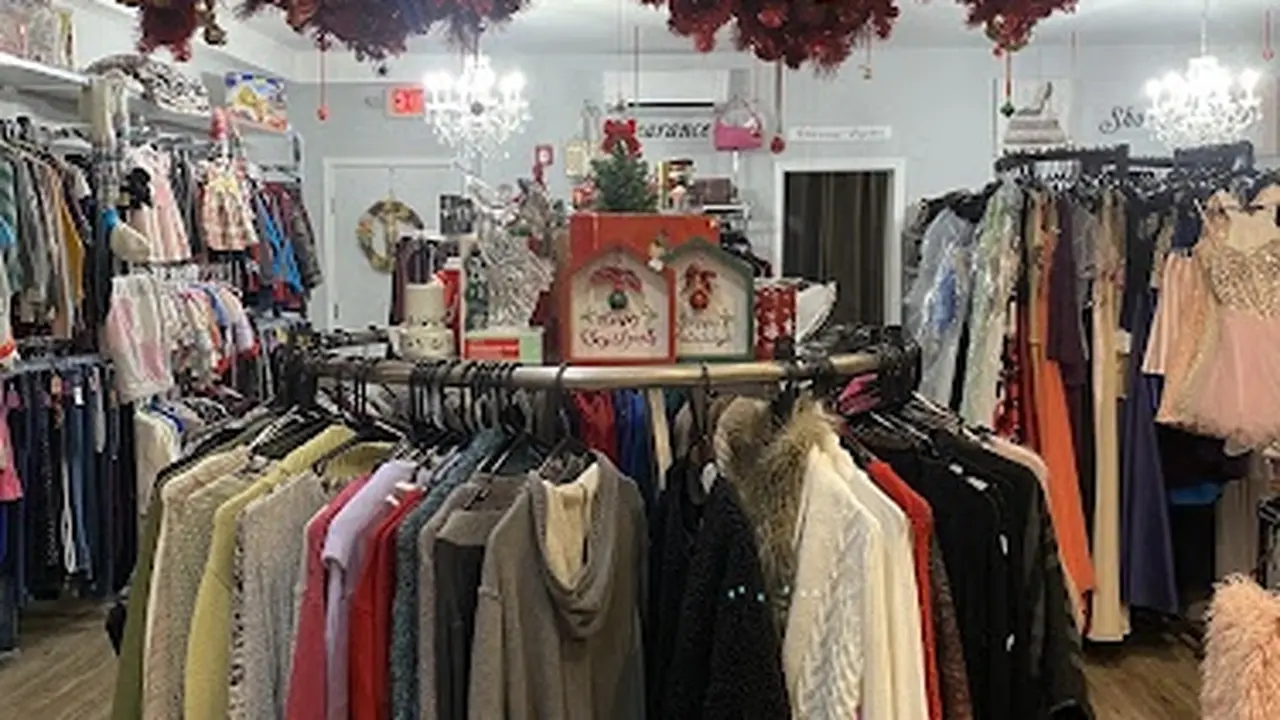 Consignment store in Phillipsburg, New Jersey: Around Again Consignment Boutique