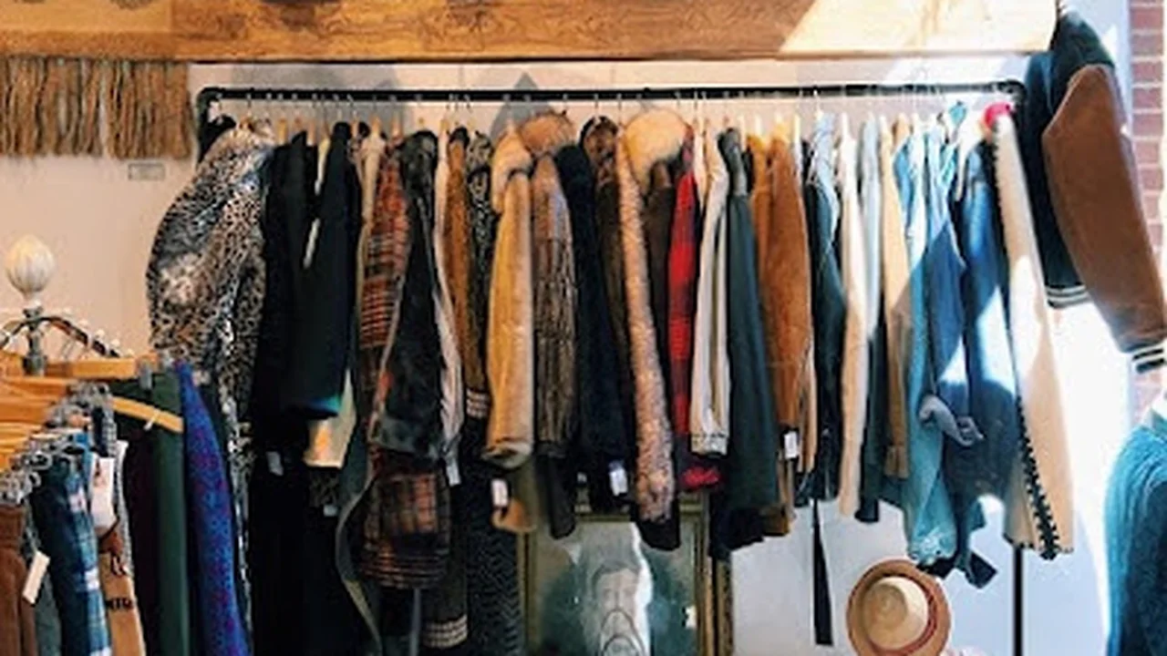 Consignment store in Charlottesville, Virginia: Arsenic and Old Lace
