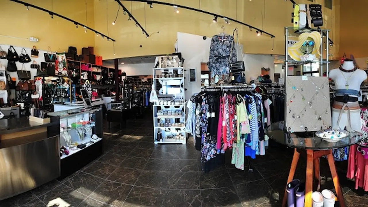 Consignment store in Sacramento, California: Article Consignment Boutique