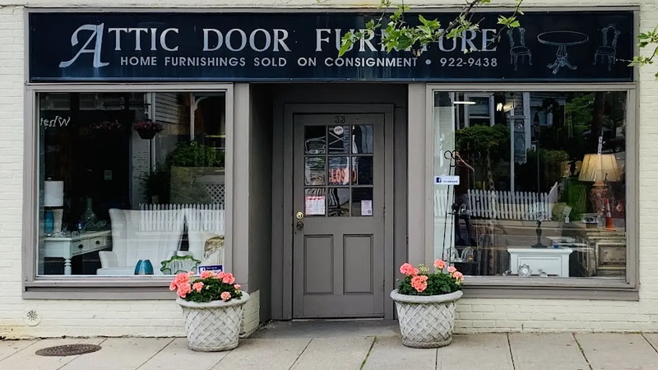 Consignment store in Oyster Bay, New York: Attic Door Furniture