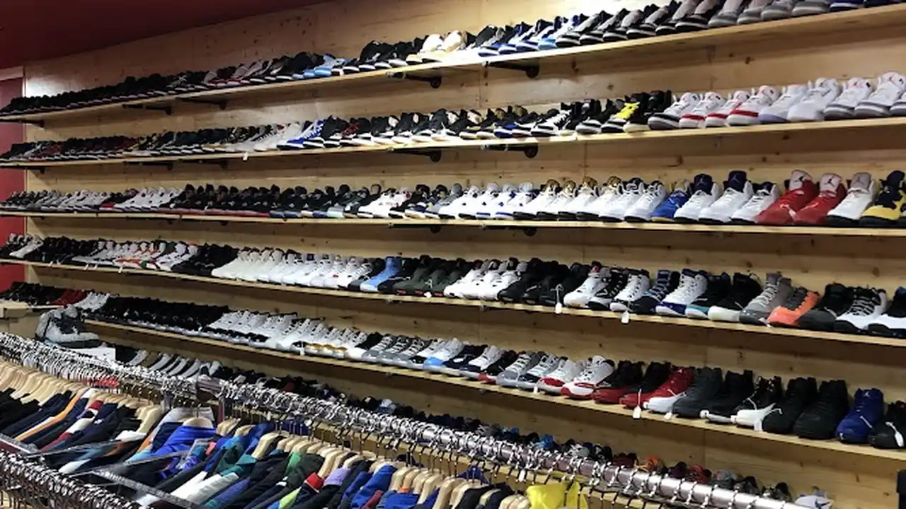 Consignment store in Phoenix, Arizona: Azthread