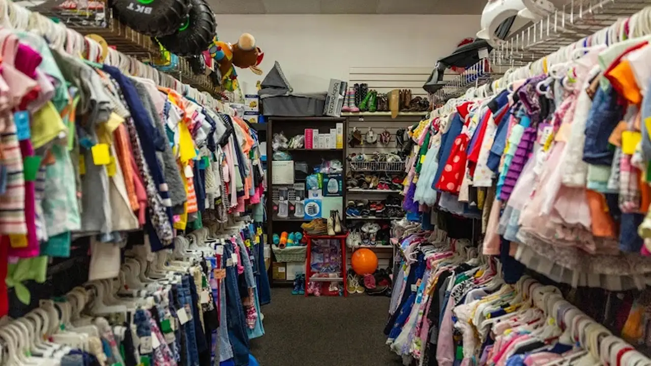 Consignment store in Mesa, Arizona: Baby Bargains