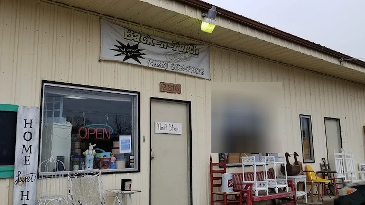 Consignment store in Kingsport, Tennessee: Back-N-Forth Thrift Store