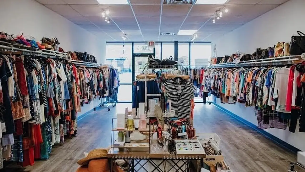 Consignment store in Jeffersonville, Indiana: Back on the Rack Consignment
