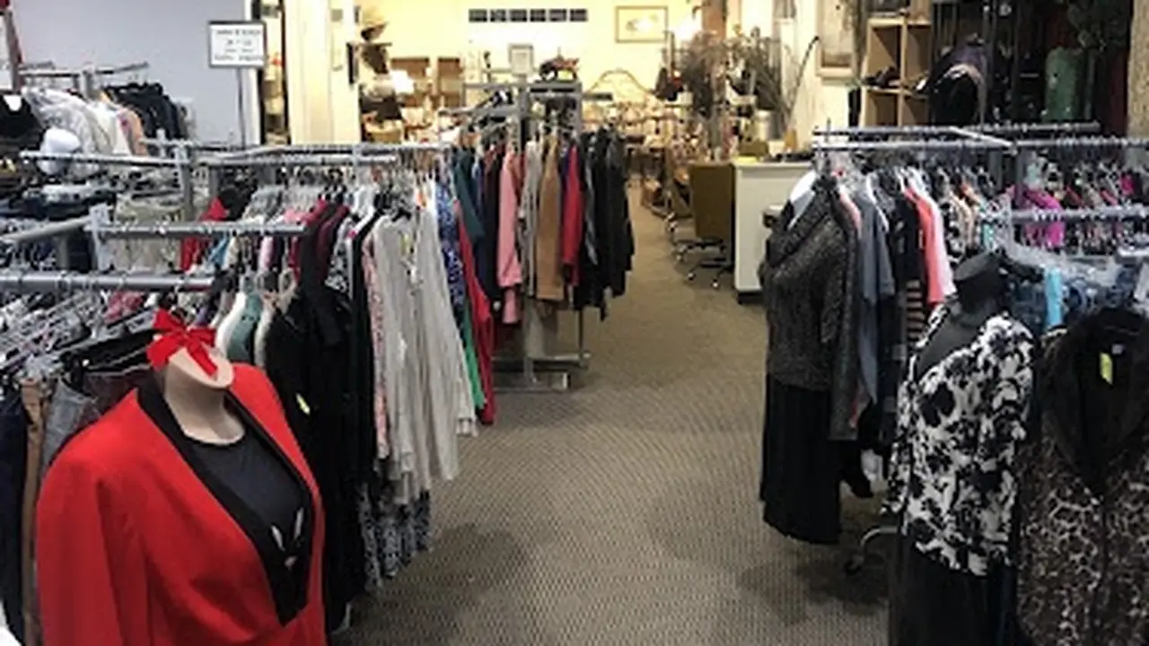Consignment store in Watervliet, Michigan: Back on the Rack Resale Boutique