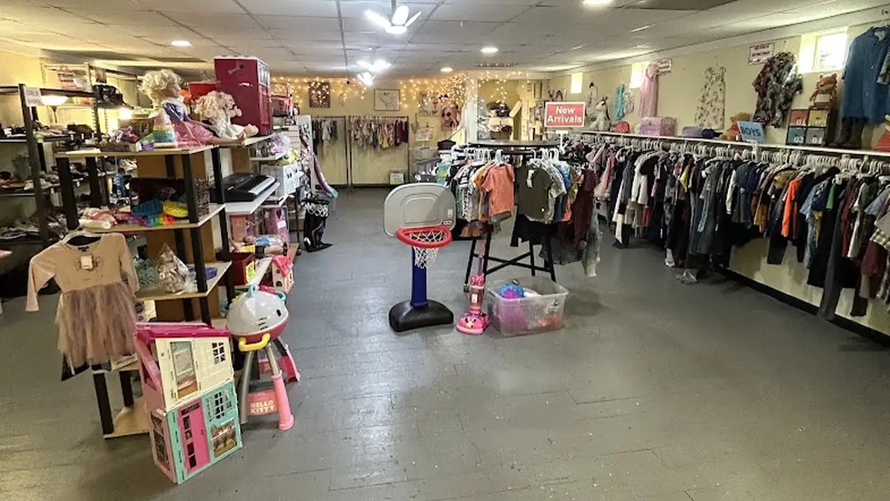 Consignment store in Conroe, Texas: Barbara's Resale Shop