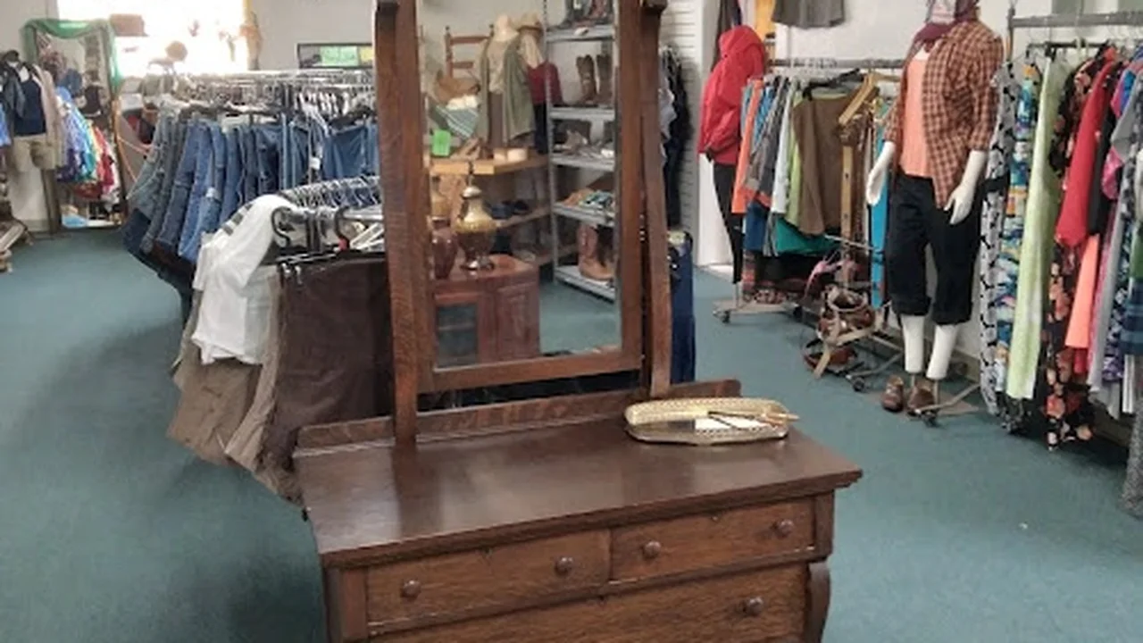 Consignment store in Craig, Colorado: Barely Spent