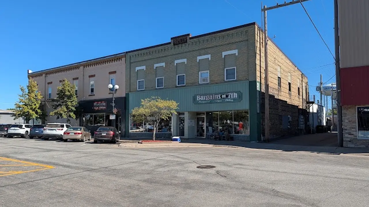 Consignment store in Brainerd, Minnesota: Bargains On 7TH