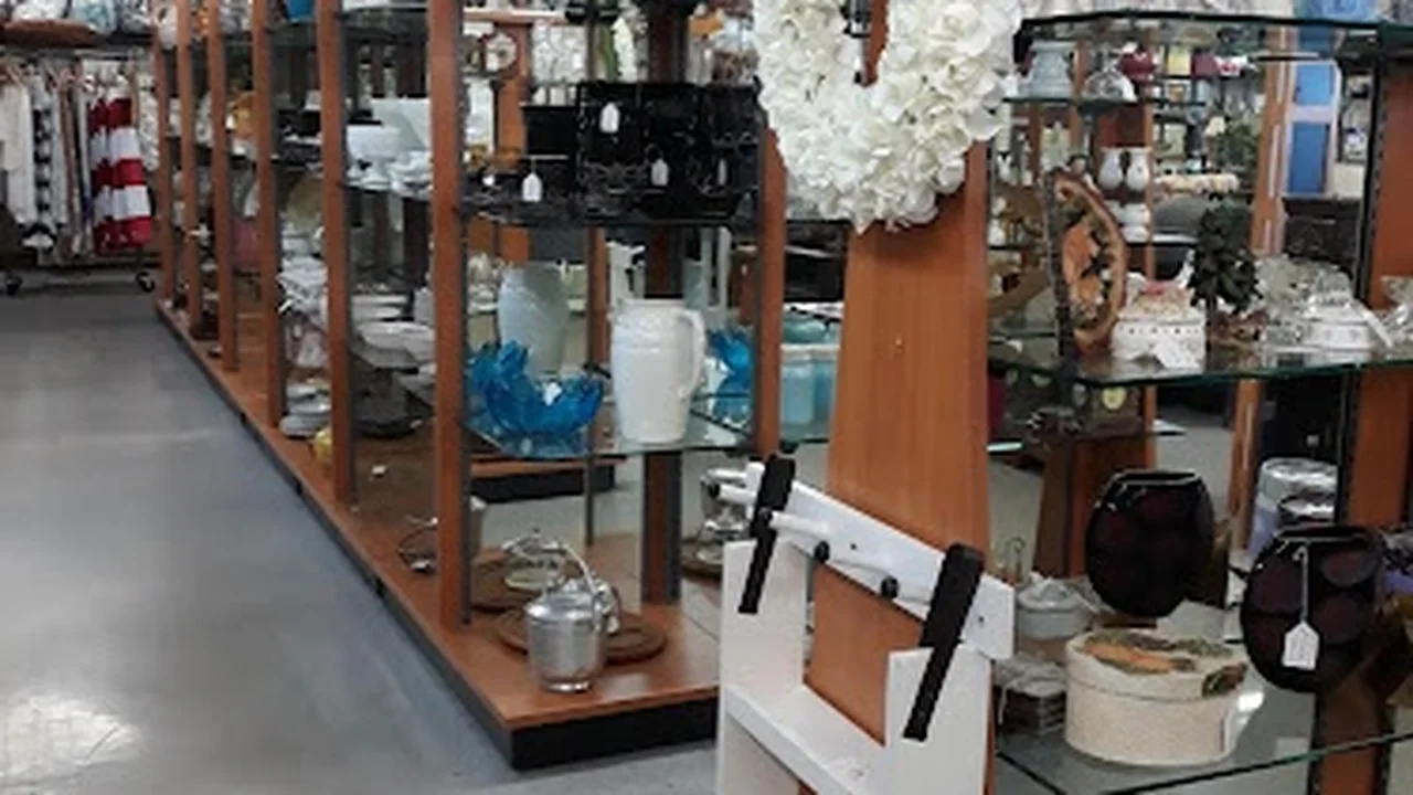 Consignment store in Glasgow, Kentucky: Barren river consignment