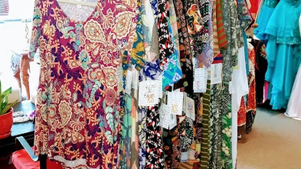 Consignment store in League City, Texas: Baubles & Beads of League City
