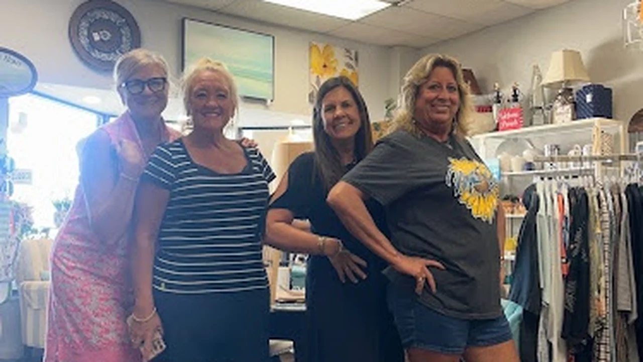 Consignment store in Myrtle Beach, South Carolina: Beach babes consign and find