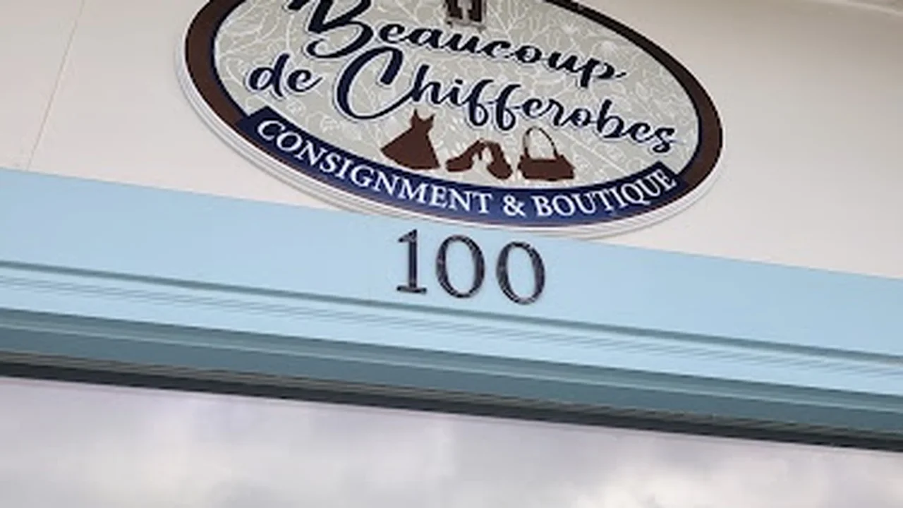 Consignment store in Pass Christian, Mississippi: Beaucoup de Chifferobes Consignment and Boutique