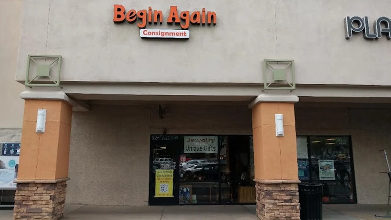 Consignment store in Tucson, Arizona: Begin Again
