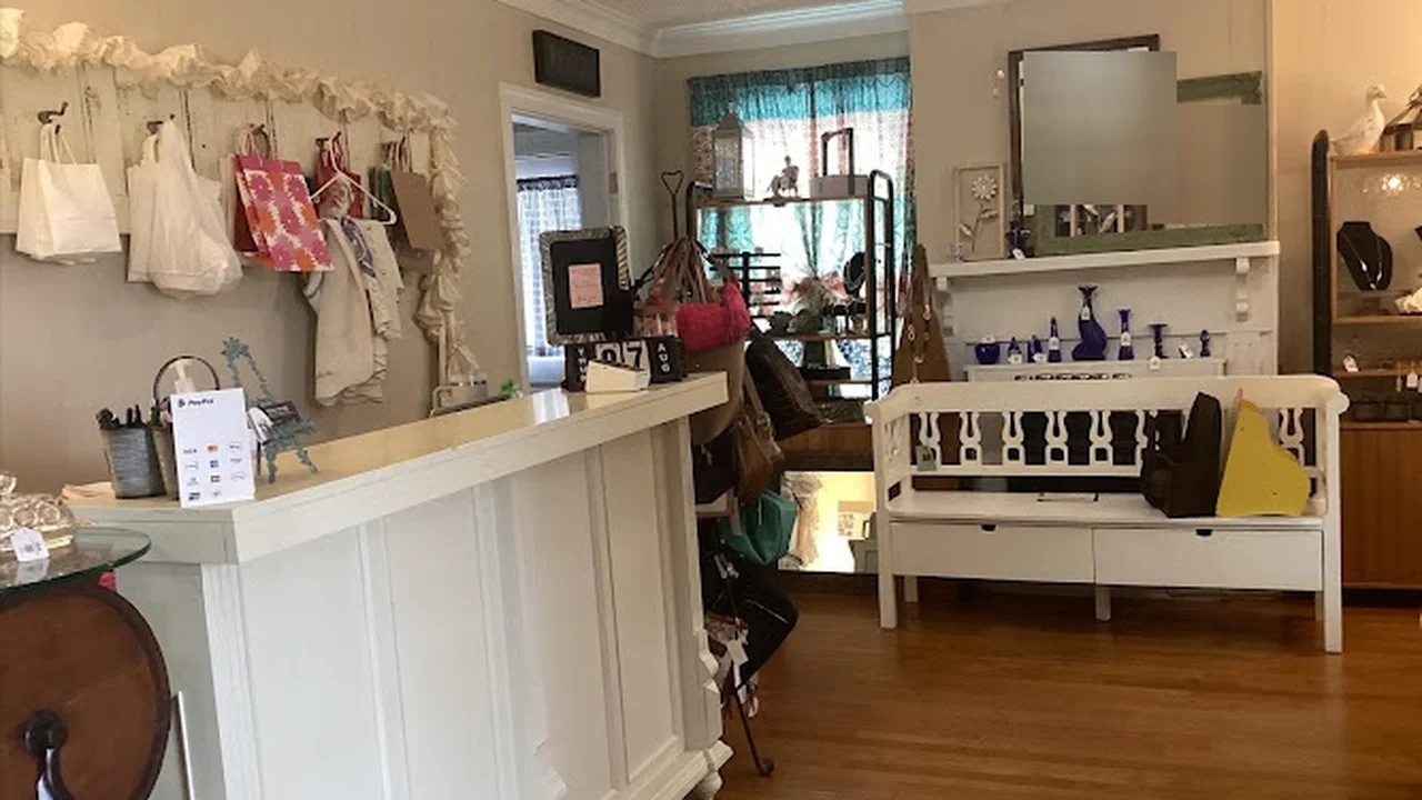 Consignment store in Forest, Virginia: BeginAgain Consignment