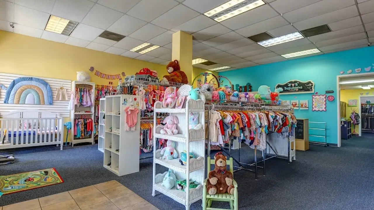 Consignment store in Brentwood, California: BeginAgains 4 Kids