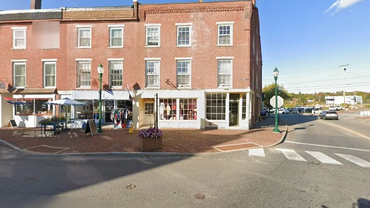 Consignment store in Gardiner, Maine: Berry Cute Consignment
