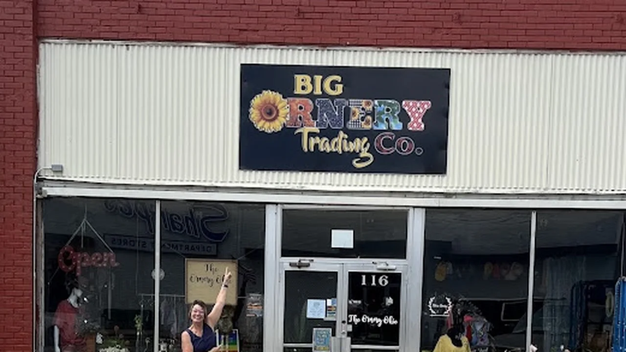 Consignment store in Wilburton, Oklahoma: Big Ornery Trading Company