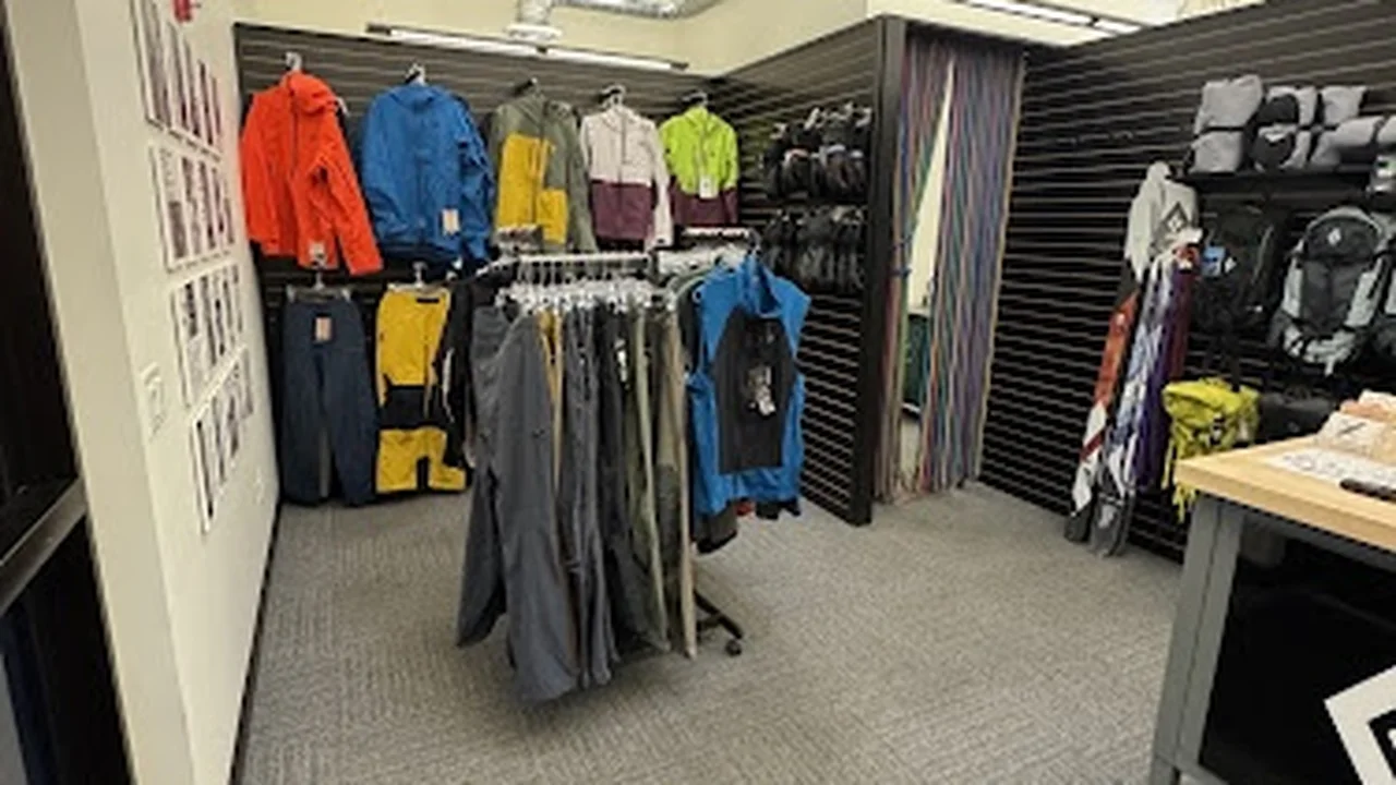 Consignment store in Holladay, Utah: Black Diamond ReRoute Repairs Center