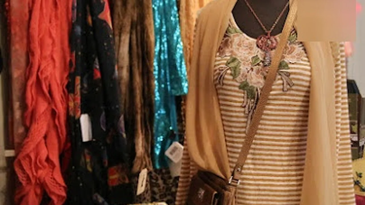 Consignment store in Sutter Creek, California: Blondie's Boutique Classy Consignments