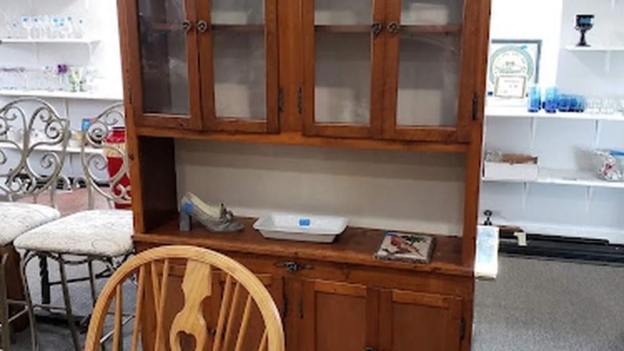 Consignment store in Calabash, North Carolina: Bloomin'deals Consignment