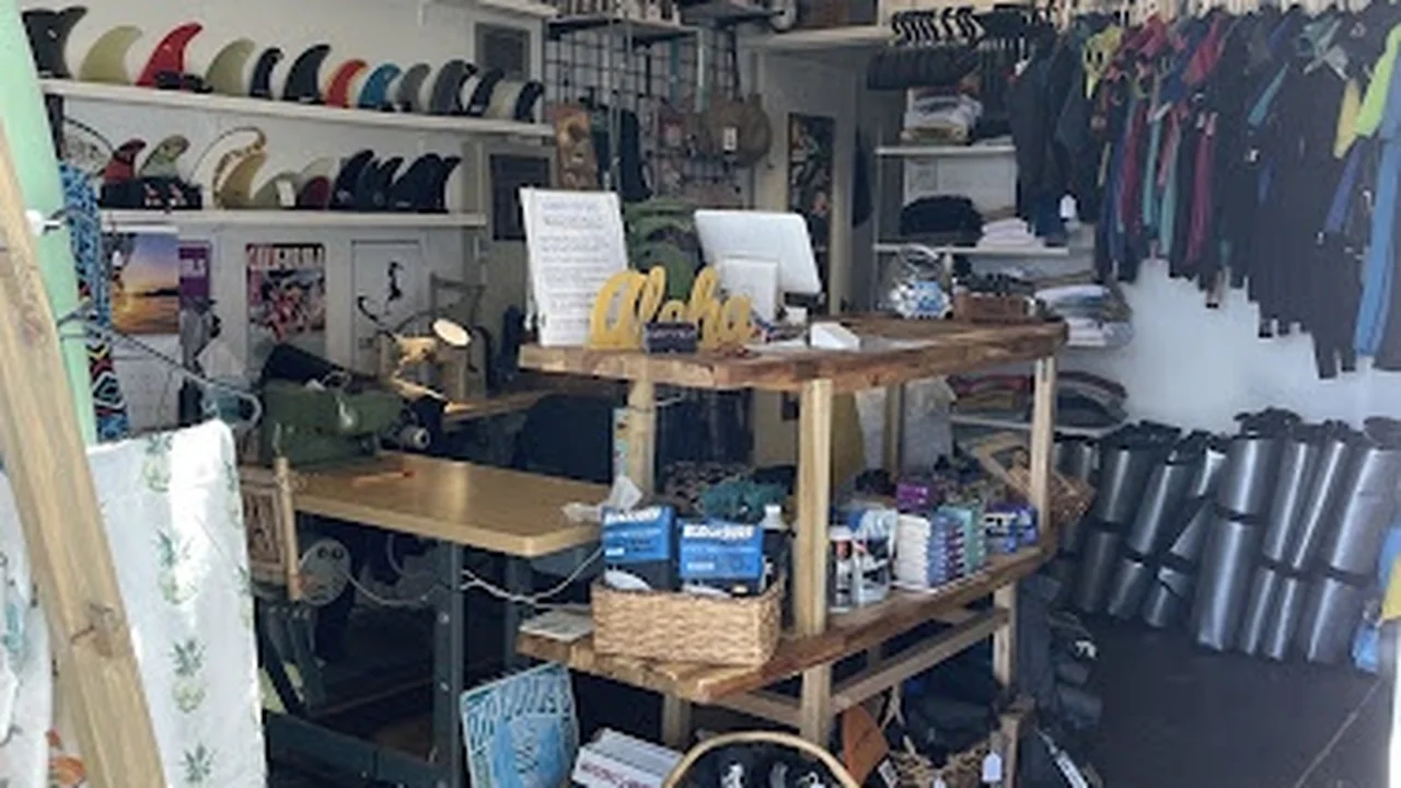 Consignment store in Santa Cruz, California: Blown Out Surf Shack