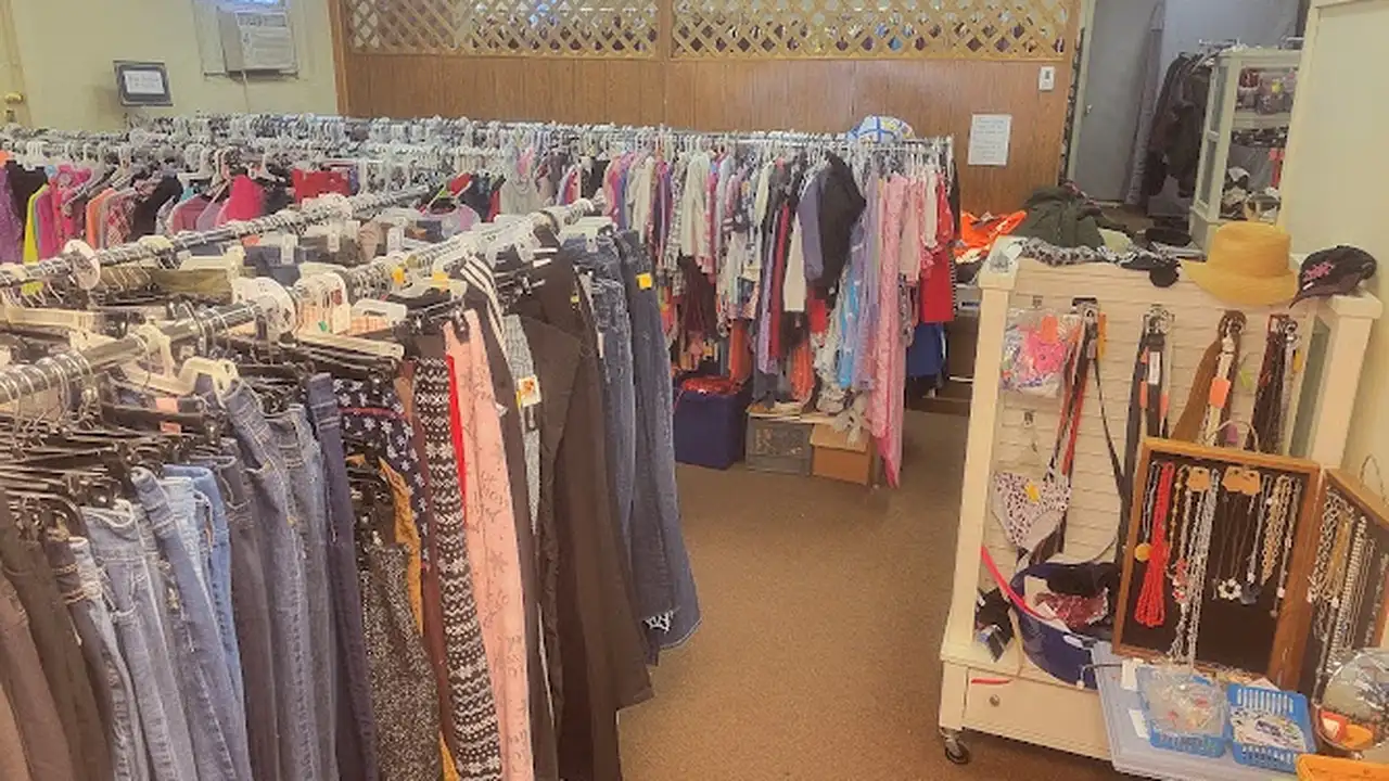 Consignment store in Huntington, Indiana: BlueAngel Consignment