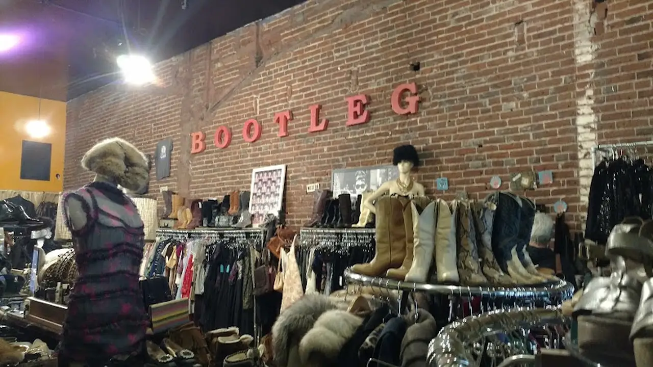 Consignment store in Chico, California: Bootleg