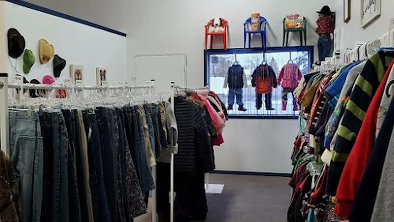 Consignment store in Bagley, Minnesota: Bows and Britches Boutique and Consignment