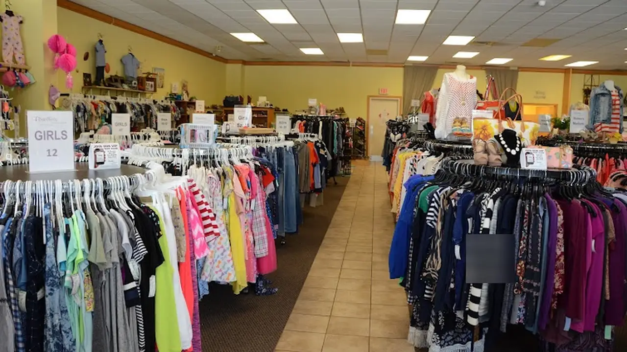 Consignment store in Savoy, Illinois: Briellas Boutique